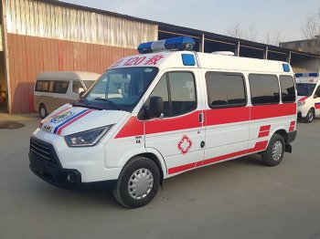 江铃全顺 短轴 救护车