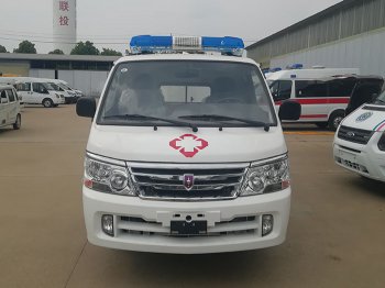 金杯 救护车